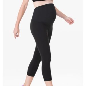 Ingrid & Isabel Maturity Active Pants Capri with Crossover Panel Size XS Black